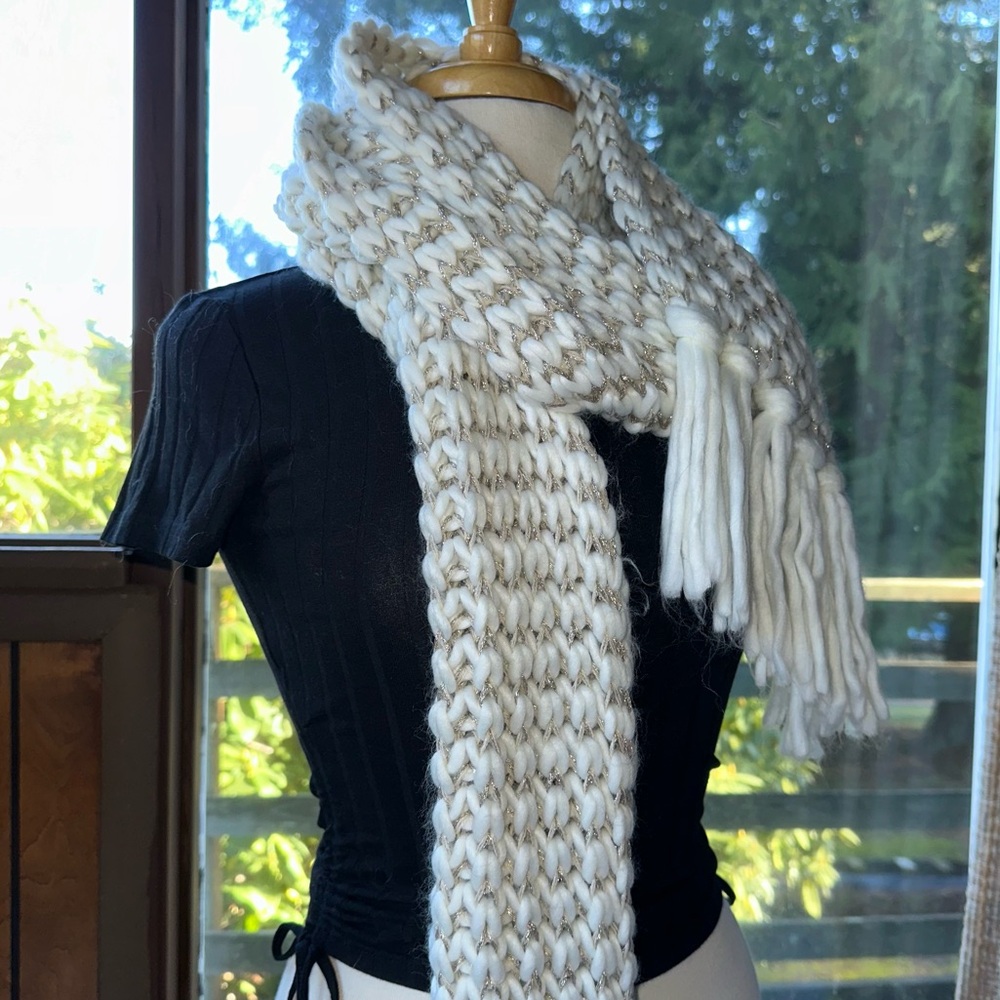 Mixit • Long Cozy Full Knit Scarf - Picture 10 of 11